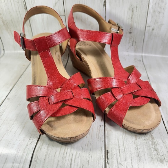 B.O.C Born Cork Wedge Sandals Womens Red Buckle Z52205 Open Toe 10 Medium - Picture 1 of 12